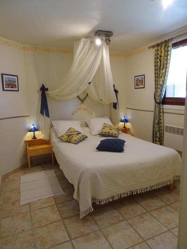Locaspera Apartment Spéracèdes Bagian luar foto