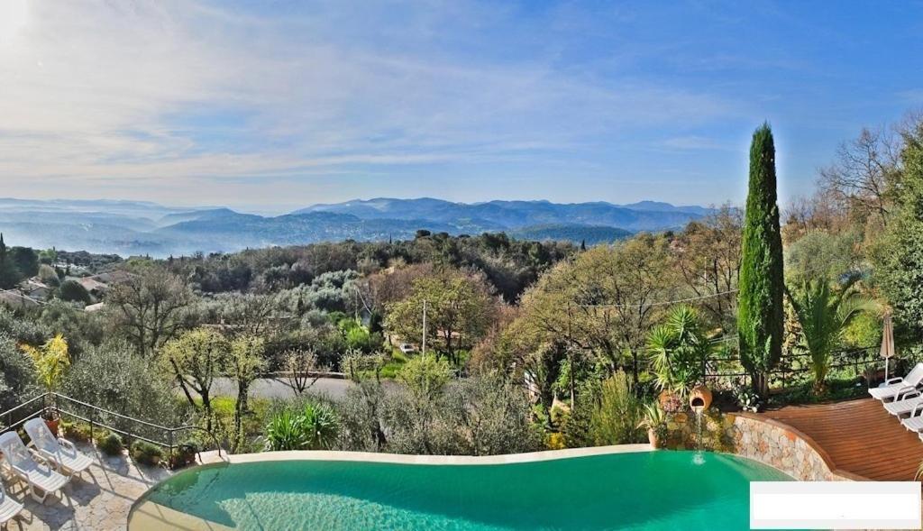 Locaspera Apartment Spéracèdes Bagian luar foto