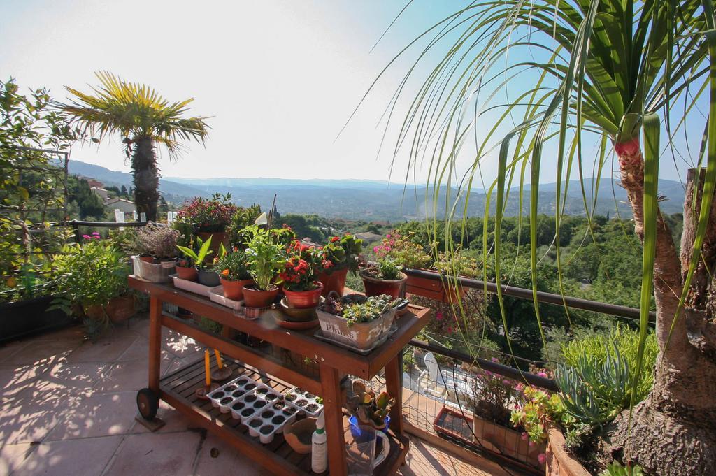 Locaspera Apartment Spéracèdes Bagian luar foto