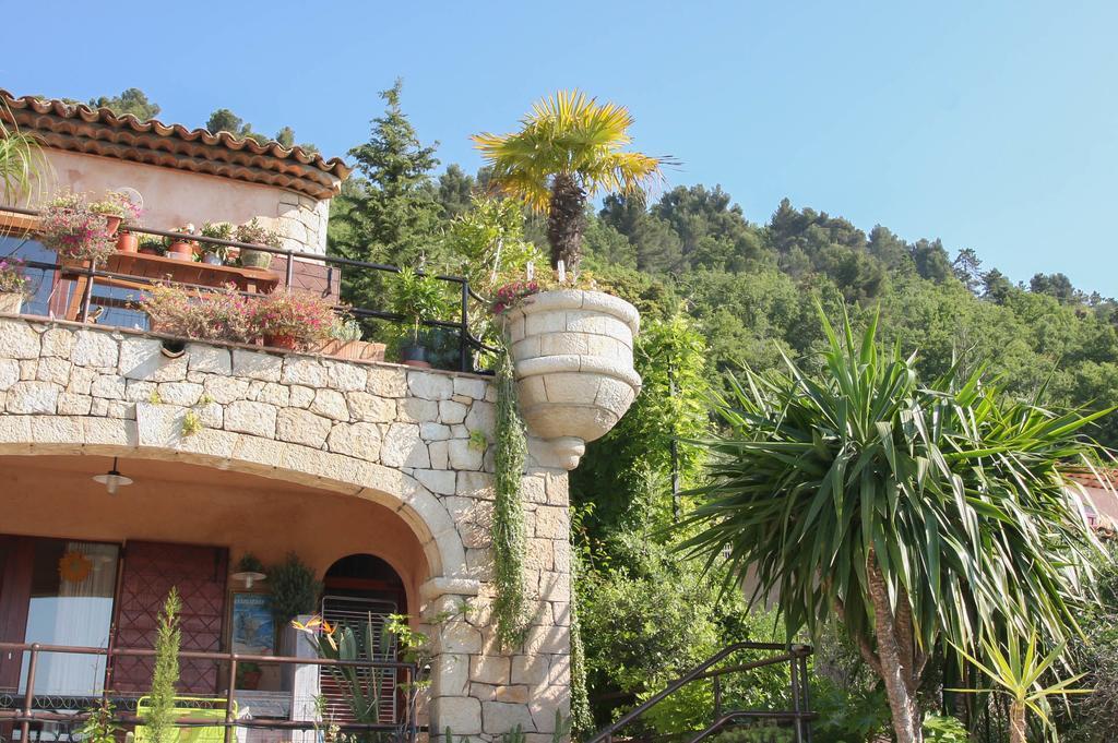 Locaspera Apartment Spéracèdes Bagian luar foto