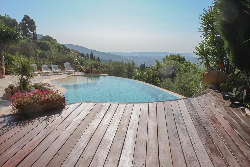 Locaspera Apartment Spéracèdes Bagian luar foto